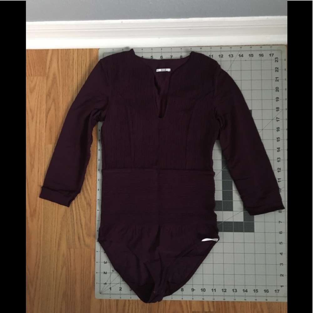 1 wolford bodysuit + 2 matched skirts